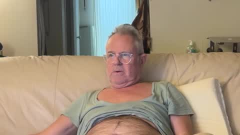 Snapshot of erostalk chatting on 10.19.25 eros online show from 10.19.25