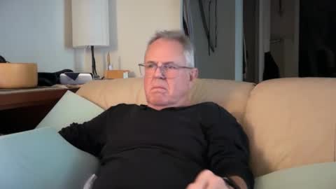 Snapshot of erostalk chatting on 11.01.25 eros online show from 11.01.25