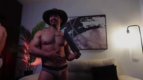 Snapshot of eroswolfs chatting on 10.17.25 eroswolf online show from 10.17.25