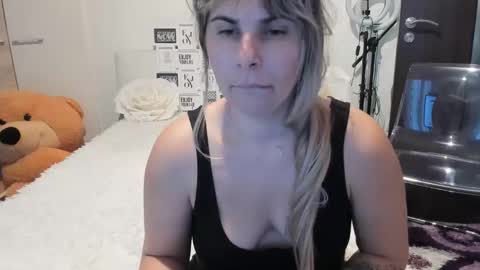 eroticsensualkitty4u online show from 11.27.25