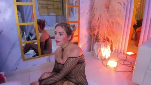 TINY  online show from 02.18.25