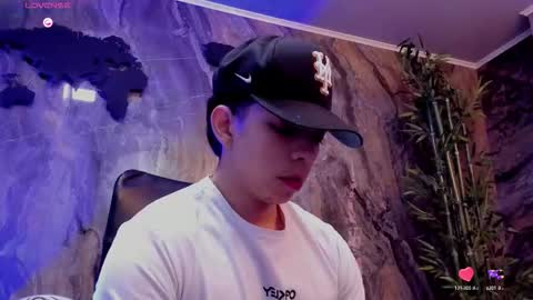 Snapshot of eryonbradley chatting on 09.11.25 Eryon online show from 09.11.25