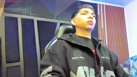 Snapshot of eryonbradley chatting on 10.03.25 Eryon online show from 10.03.25