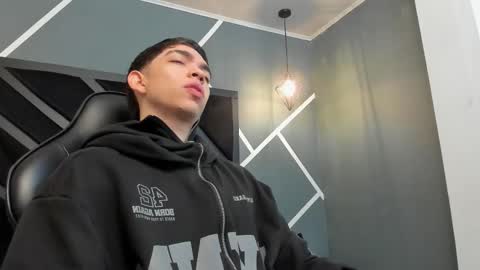 Snapshot of eryonbradley chatting on 10.07.25 Eryon online show from 10.07.25