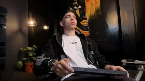 Snapshot of eryonbradley chatting on 10.21.25 Eryon online show from 10.21.25