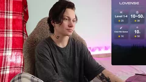 Snapshot of esajukyy chatting on 10.19.25 esajukyy online show from 10.19.25