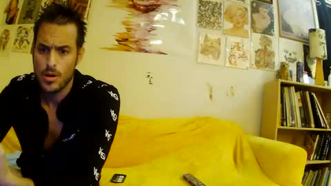 Snapshot of esc_del chatting on 09.15.25 esc del online show from 09.15.25