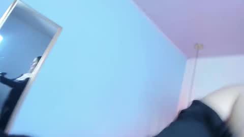 Escarlet online show from 12.01.25