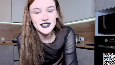Snapshot of eshleeeygreen chatting on 04.24.26 EshleGreen online show from 04.24.26
