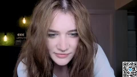 Snapshot of eshleeeygreen chatting on 04.25.26 EshleGreen online show from 04.25.26