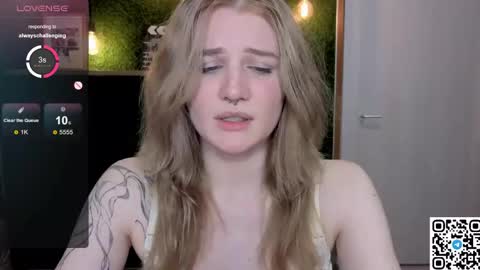 Snapshot of eshleeeygreen chatting on 05.17.26 EshleGreen online show from 05.17.26