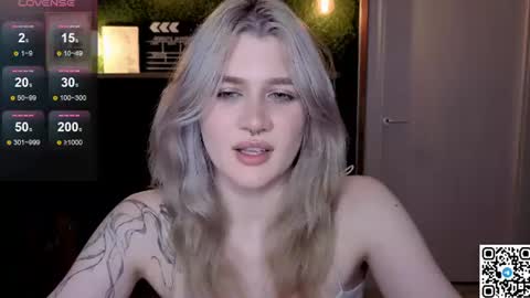 Snapshot of eshleeeygreen chatting on 06.24.26 EshleGreen online show from 06.24.26