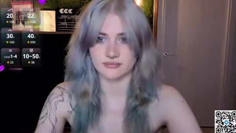 Snapshot of eshleeeygreen chatting on 07.12.26 EshleGreen online show from 07.12.26