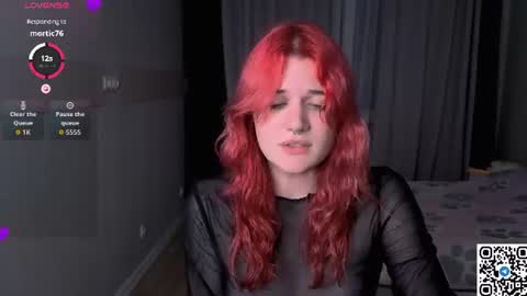Snapshot of eshleeeygreen chatting on 07.29.26 EshleGreen online show from 07.29.26