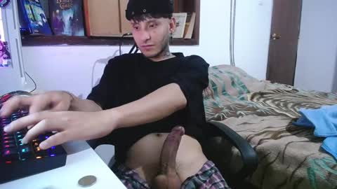 Snapshot of esjrobles chatting on 12.05.24 Esteban online show from 12.05.24