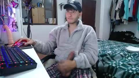 Snapshot of esjrobles chatting on 01.21.25 Esteban online show from 01.21.25
