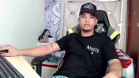eskayler_ online show from 09.13.25