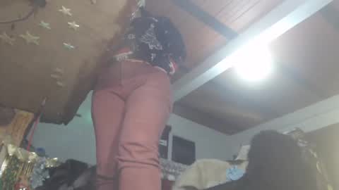 Snapshot of eskelaswd chatting on 12.25.24 Eskela911 online show from 12.25.24