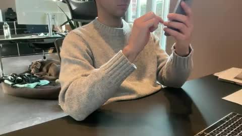 Snapshot of eskp chatting on 11.21.25 eskp online show from 11.21.25