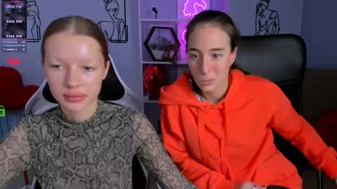 esma_shine online show from 10.10.25