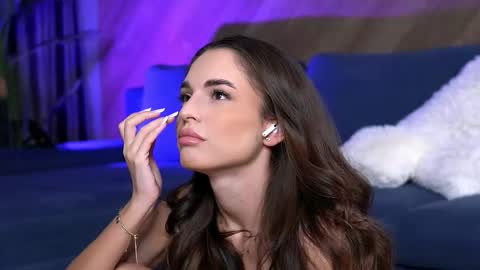 Raluca  online show from 09.26.25