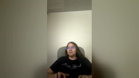 Esme online show from 04.16.26