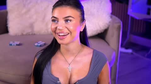 Esme online show from 12.07.24