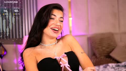 Esme online show from 01.11.25