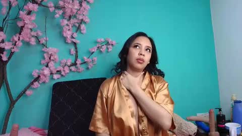 Esmeralda  online show from 11.18.25