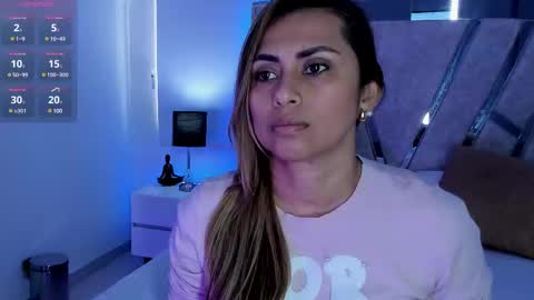 Snapshot of esmerald_golden chatting on 03.11.25 esmerald_golden online show from 03.11.25