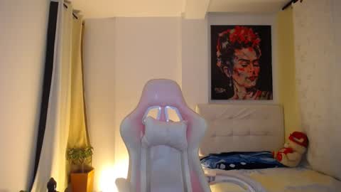Esmeralda online show from 12.11.24
