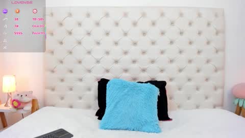 esmeralda  online show from 11.21.25