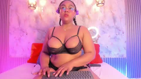 esmeralda online show from 02.13.25