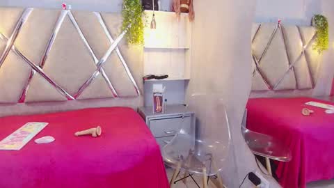 Snapshot of esmeralda_feerrer chatting on 10.30.25 esmeralda online show from 10.30.25