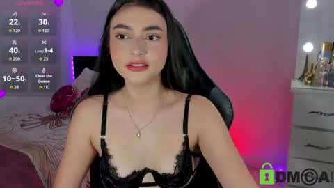 Esmeralda online show from 06.12.26