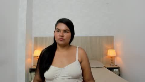 Esmeralda online show from 01.17.26