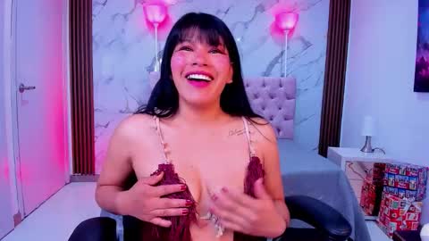 Esmeralda  online show from 12.20.25