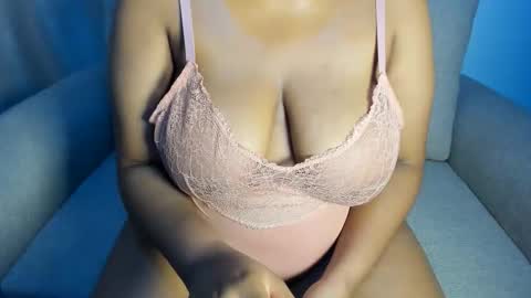 Esme online show from 09.22.25