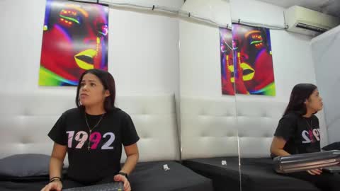 esperanzaandjey online show from 03.04.25