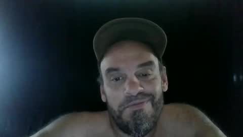 Snapshot of essensualelf chatting on 10.19.25 Essensual Elf online show from 10.19.25