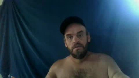 Snapshot of essensualelf chatting on 10.26.25 Essensual Elf online show from 10.26.25