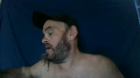 Snapshot of essensualelf chatting on 10.30.25 Essensual Elf online show from 10.30.25