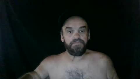 Snapshot of essensualelf chatting on 11.04.25 Essensual Elf online show from 11.04.25