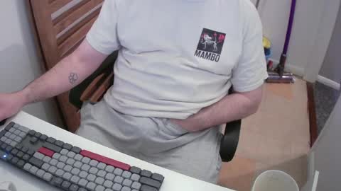 Snapshot of essex_wild chatting on 04.11.26 Morph online show from 04.11.26