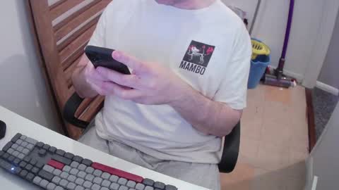 Snapshot of essex_wild chatting on 04.21.26 Morph online show from 04.21.26