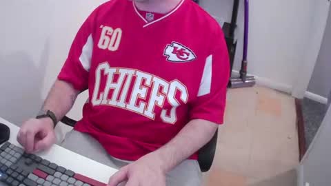 Snapshot of essex_wild chatting on 06.16.26 Morph online show from 06.16.26
