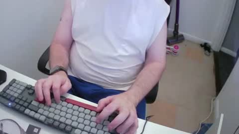 Snapshot of essex_wild chatting on 07.08.26 Morph online show from 07.08.26