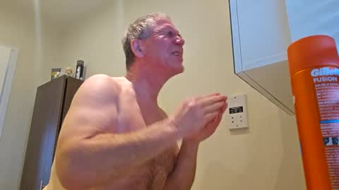 Snapshot of essexb0y chatting on 12.12.24 EssexB0y online show from 12.12.24