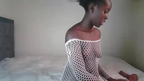 essypetite online show from 11.23.25