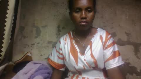 estanie online show from 10.02.25